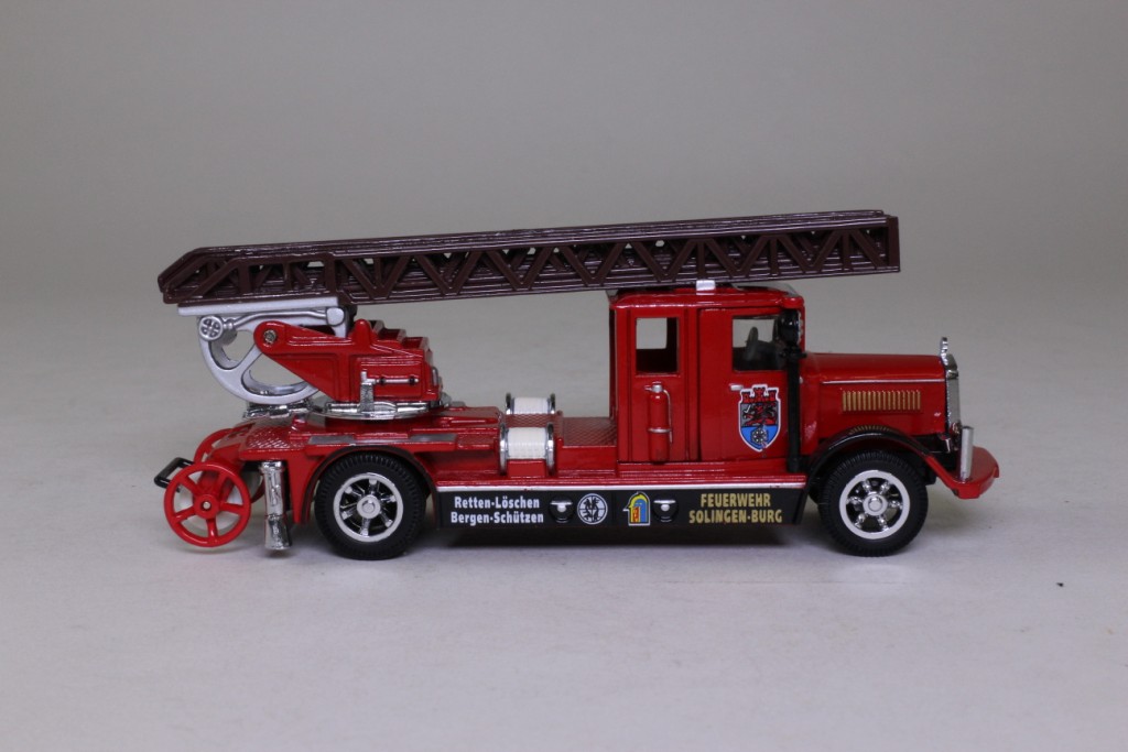 Matchbox Collectibles YFE05/SA; 1932 Mercedes-Benz Ladder Truck; Solingen-Burg